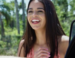 Model In ChainsBeautiful aspiring teen model Vienna Black has gotten herself stranded out in the middle of nowhere after her last photo shoot went awry. She\'s suffering in the dogged heat until Brick pulls up out of nowhere in his van and agrees to give 